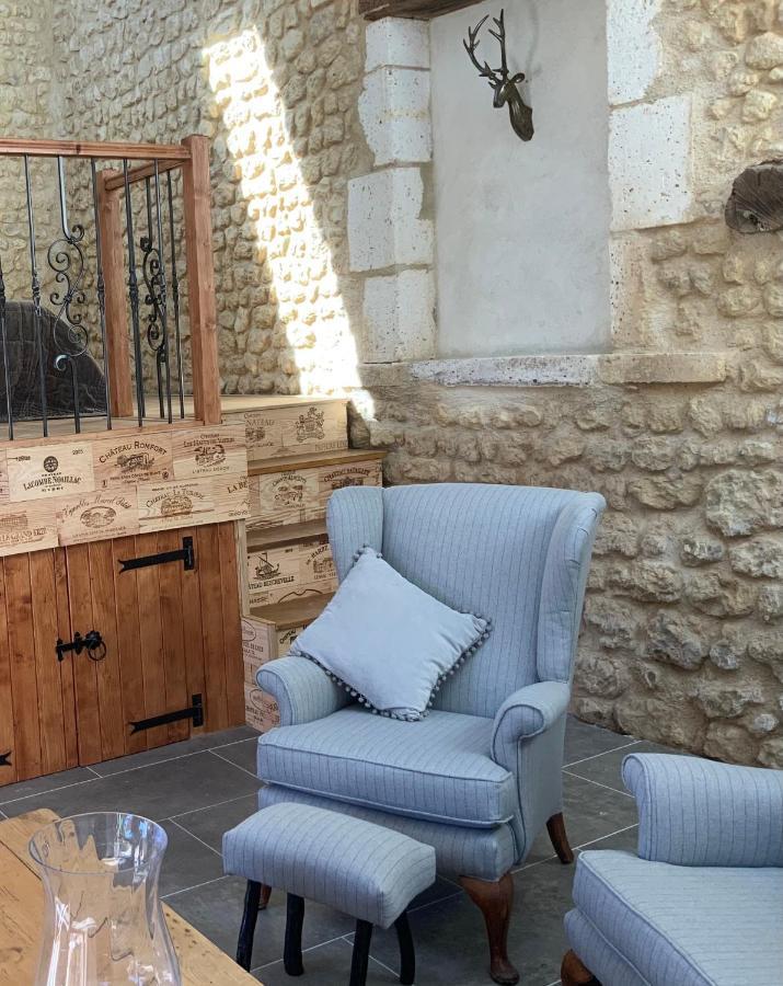 Bed and Breakfast Les Ombrieres Porcheresse Esterno foto