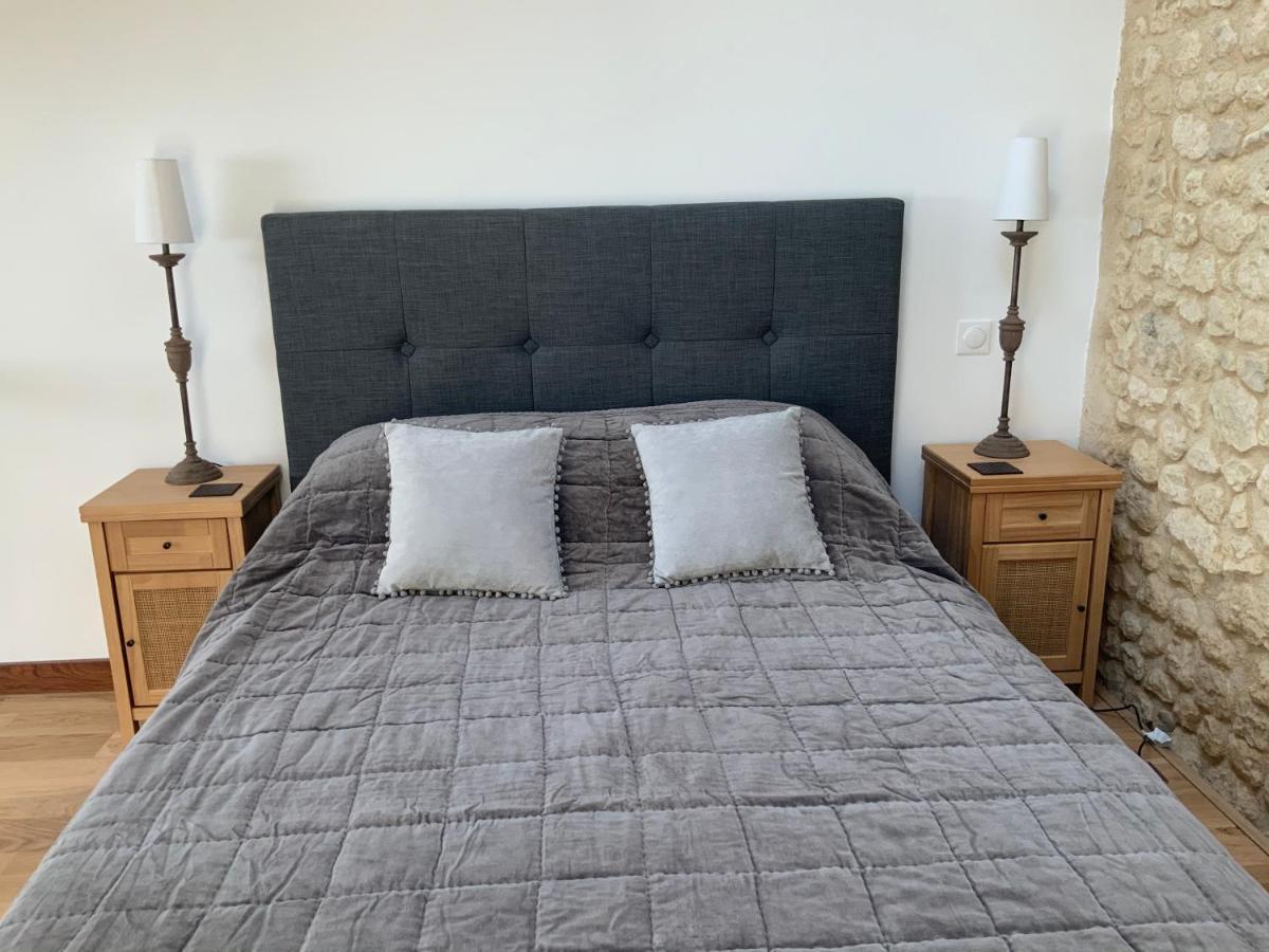 Bed and Breakfast Les Ombrieres Porcheresse Esterno foto