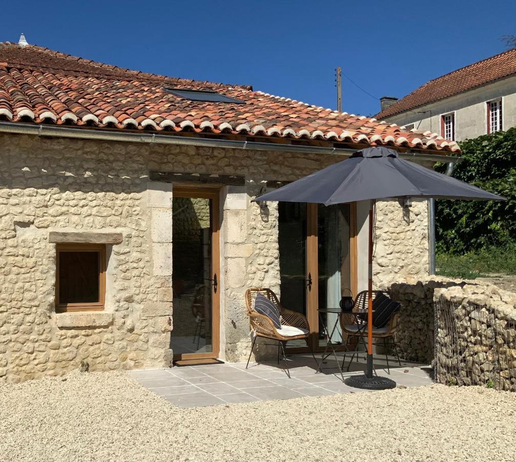 Bed and Breakfast Les Ombrieres Porcheresse Esterno foto